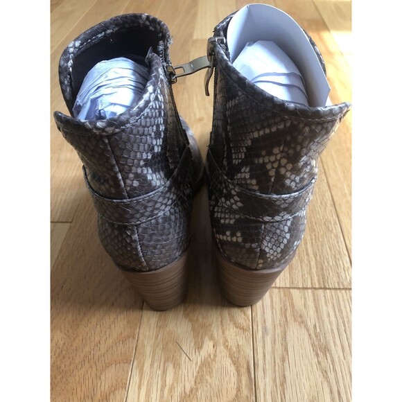 GC Shoes Side V Buckle Ankle Boots for Women Low Chunky Heeled Snake Skin Sz 6 - Picture 7 of 9